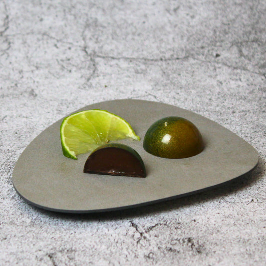Limettenkaramell in dunler Schokolade - eine fruchtige Praline